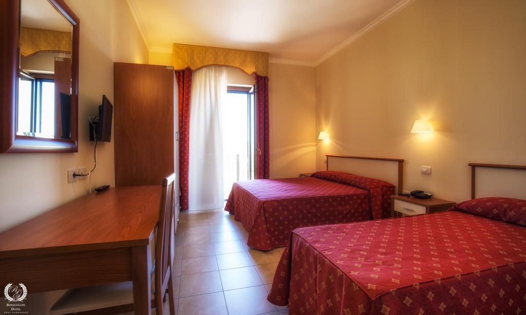 Royals Gate Hotel Rodi Garganico Luaran gambar
