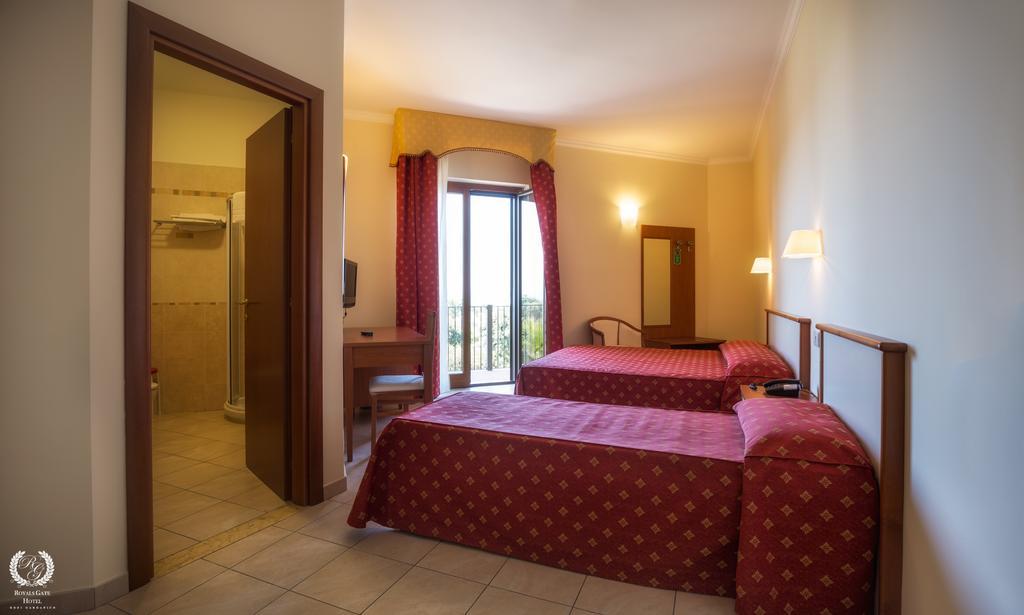 Royals Gate Hotel Rodi Garganico Luaran gambar