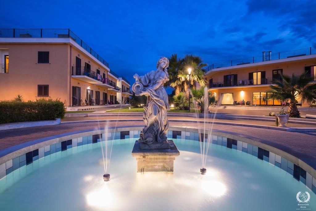Royals Gate Hotel Rodi Garganico Luaran gambar