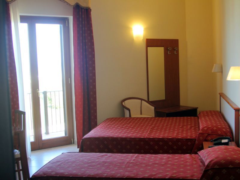 Royals Gate Hotel Rodi Garganico Luaran gambar
